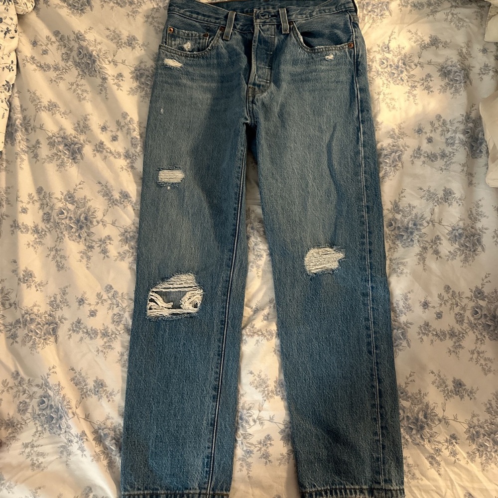 Levi’s straight leg jeans